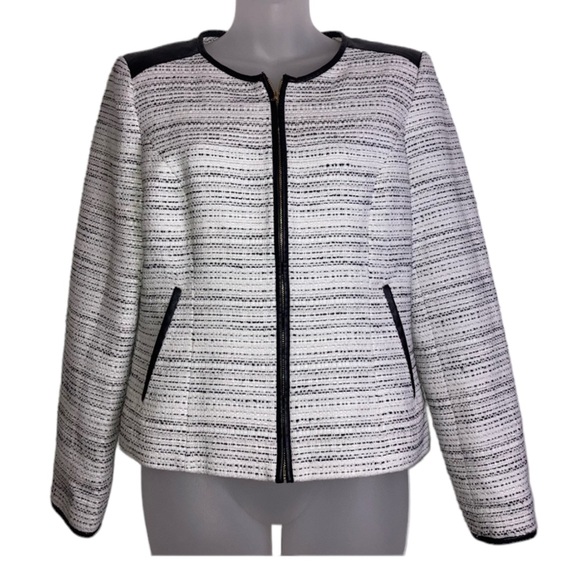 Calvin Klein Jackets & Blazers - Calvin Klein black and white zip up blazer style work jacket